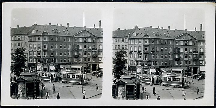 Nørrebros Runddel med café Runddelen og sporvogn linie 8. Stereofoto fra Stølten & Simmonsen u/no. Kvalitet 8