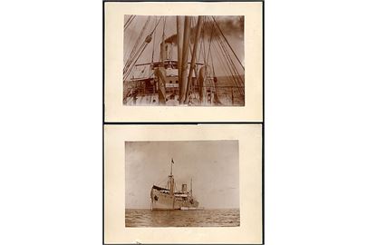 St. Croix, S/S, Østasiatisk Kompagni dampskib. To fotografier monteret på karton. Har været opklæbet.