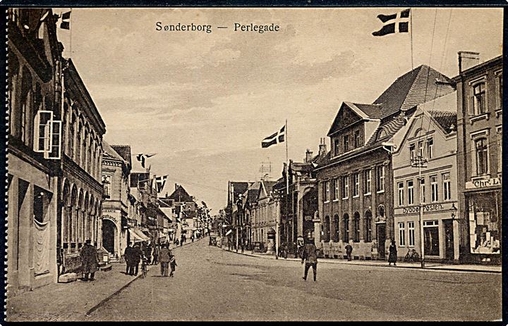 Sønderborg, Perlegade med Dybbøl Posten. J. Boisen u/no.