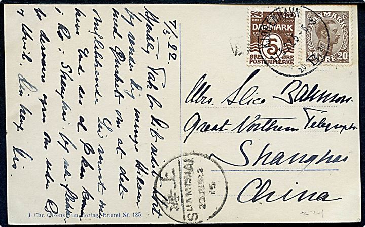 5 øre Bølgelinie og 20 øre Chr. X på brevkort fra Kjøbenhavn d. 17.5.1925 til dansker ved Store Nordisk Telegraf Kompagni i Shanghai, Kina. Ank.stemplet i Shanghai d. 23.6.1925.