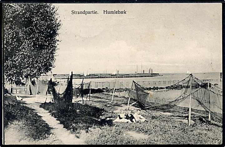 Humlebæk, strandparti med fiskenet. Budtz Müller no. 616.