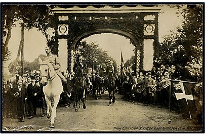 Genforeningen. Chr. X rider over grænsen d. 10.7.1920 ved Frederikshøj. U/no.