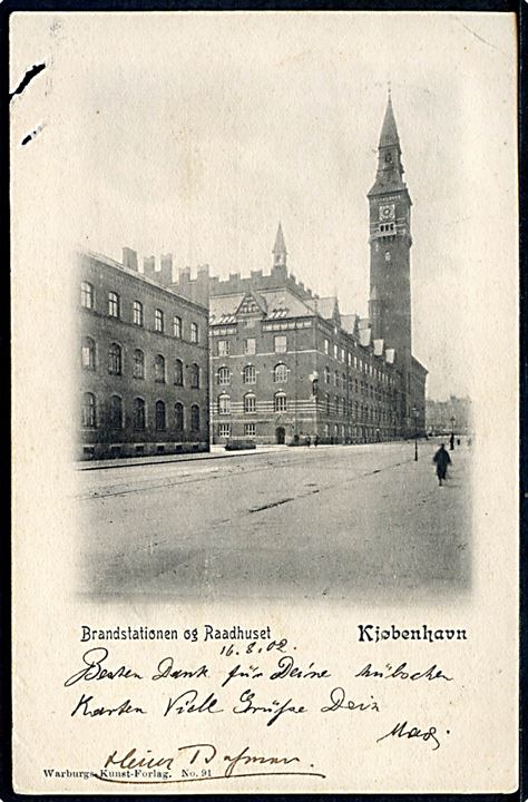 10 øre Våben på brevkort fra København d. 16.8.1902 annulleret med tysk skibsstempel K. B. aus Dänemark til Hamburg, Tyskland. Rifter i underkanten.