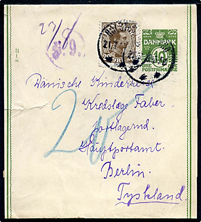 10 øre helsags korsbånd (fabr. 37-Z) opfrankeret med 20 øre Chr. X sendt underfrankeret fra Holstebro d. 21.7.1923 til Berlin, Tyskland. Udtakseret i 20 pfg. tysk porto.