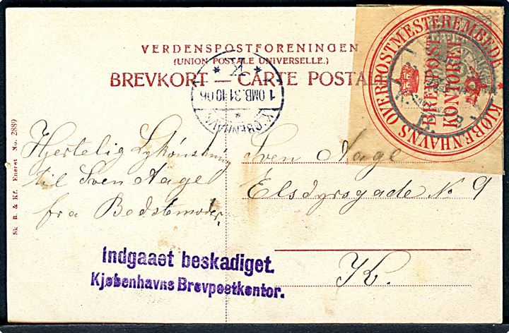 3 øre Bølgelinie på lokalt brevkort i Kjøbenhavn d. 31.10.1906. Påsat pergamyn oblat fra Kiøbenhavns Overpostmesterembede / Brevpostkontoret og stemplet: “Indgaaet beskadiget / Kjøbenhavns Brevpostkontor”.