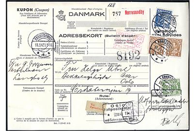 40 øre Karavel, 1 kr. Chr. X (par) og 5 øre Gebyrmærke på internationalt adressekort for pakke fra Nørresundby d. 18.3.1943 via København og Oslo til Bekkelagshögda i Norge. Påskrevet: Udførelsestilladelse foreligger.