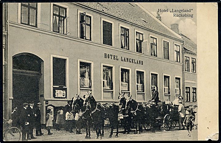 5 øre Bølgelinie på brevkort (Hotel “Langeland” i Rudkøbing) annulleret med bureaustempel Langelands-Banen T.5 d. 19.9.1912 til V. Karleby på Lolland. Kort med svagt hjørne. 