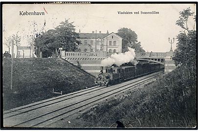 Købh., Viadukten ved Svanemøllen med lokomotiv med fuld damp. Nathansohns no. 517. 
