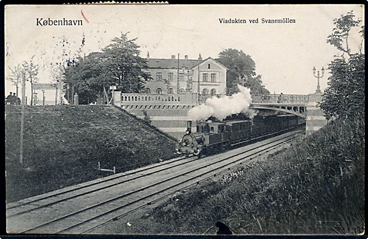Købh., Viadukten ved Svanemøllen med lokomotiv med fuld damp. Nathansohns no. 517. 