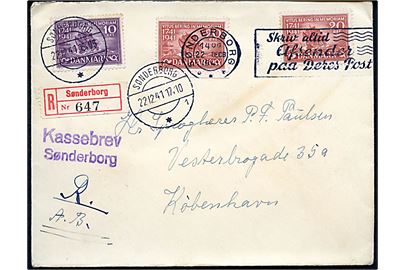 10 øre og 20 øre (2) Vitus Bering på anbefalet brev fra Sønderborg annulleret med TMS og brotype IId Sønderborg * sn1 d. 22.12.1941 til København. Violet stempel Kassebrev Sønderborg.
