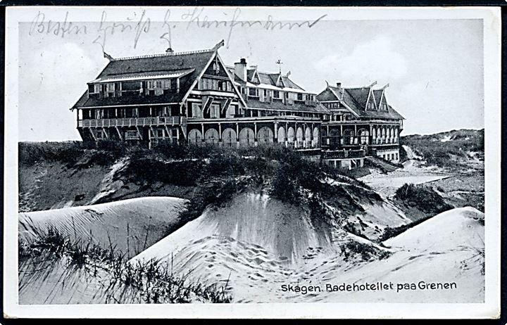 10 øre Bølgelinie i parstykke på brevkort (Skagen, Badehotel på Grenen) annulleret med bureaustempel Aalborg - Frederikshavn T.968 d. 12.7.1934 til Wiesbaden, Tyskland.