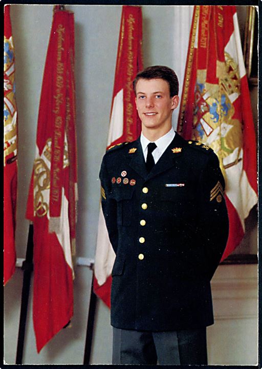 Hans Kongelige Højhed Prins Joachim i uniform. Fotograf Elfelt/Stenders no. 1149 101 844-1988.