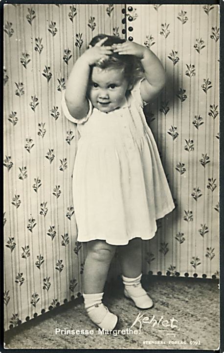 Dronning Margrethe som barn. Fotokort Kehlet foto/Stenders no. 4091.