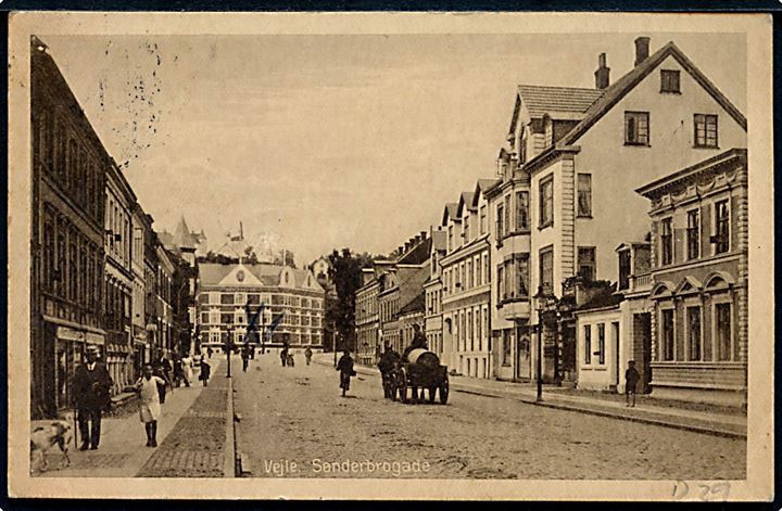 20 øre Genforening med perfin D.F. (= Firma D. Friis A/S, Vejle) på brevkort (Sønderbrogade, Vejle) annulleret Vejle d. 24.9.1931 til Odense.