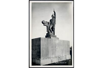 Reykjavik, Ingolfur Arnarsson statue. O. Magnusson no. 27.