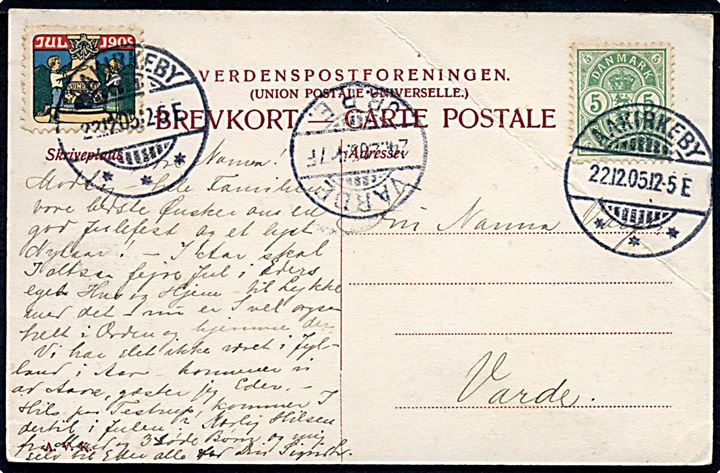 5 øre Våben og Julemærke 1905 på brevkort (Havnen i Gudhjem) annulleret Aakirkeby d. 22.12.1905 til Varde. Fold.