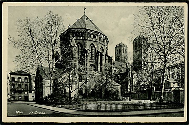 Ufrankeret feltpostkort (Köln, St. Gereon kirke) annulleret Feldpost b d. 10.12.1939 til Wien. 