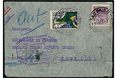 700 reis og 3.500 reis på luftpostbrev fra Sao Paulo d. 5.7.1933 befordret med luftskib Graf Zeppelin via Friedrichshafen og München til Rom, Italien. Violet flyvningsstempel. Kuvert afkortet i venstre side.