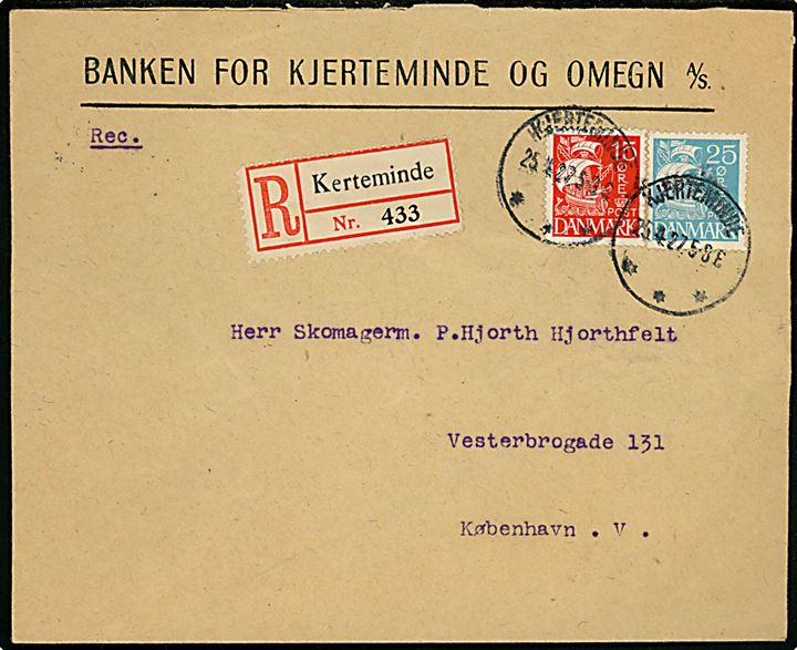 15 øre og 25 øre Karavel på anbefalet brev fra Kjerteminde d. 25.4.1927 til København. Folder. 