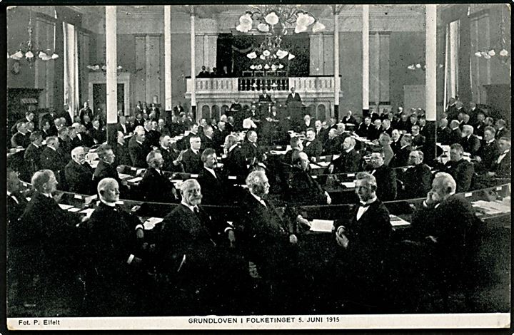 Fredericiagade 24, Grundloven i Folketinget d. 5.6.1915. Fotograf P. Elfelt u/no. Kvalitet 7