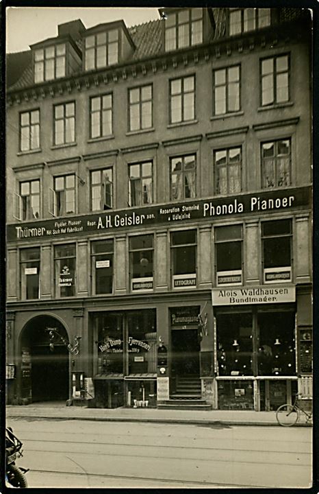 Store Kongensgade 27 A. H. Geisler Pianomagasin. Fotokort u/no. Kvalitet 7