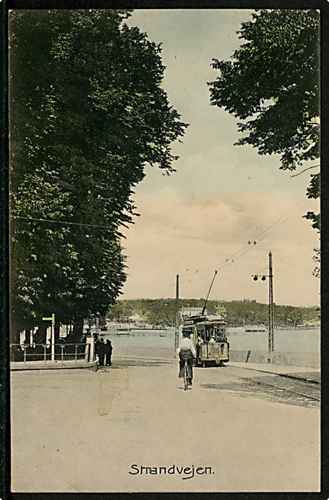 Klampenborg, Strandvejen med sporvogn linie 4 vogn 535. Stenders no. 3789. Kvalitet 7