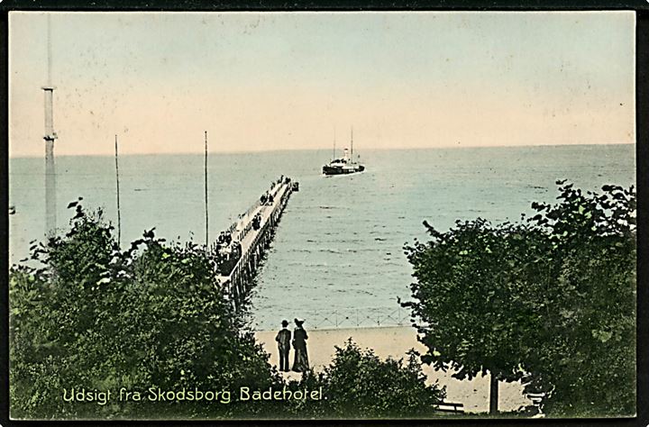 Skodsborg, udsigt fra Badehotel med anløbsbro og dampskib. Stenders no. 8679. Kvalitet 9