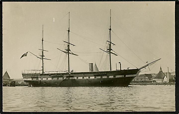 Marine. “Jylland”, fregat ved Landsudstillingen i Aarhus 1909. Fotokort u/no. Kvalitet 8