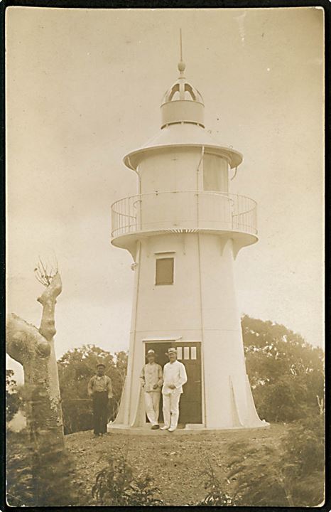 D.V.I., St. Croix, Ham's Bluff fyrtårn med fyrmester A. L. F. Madsen. Fotokort u/no. Kvalitet 7