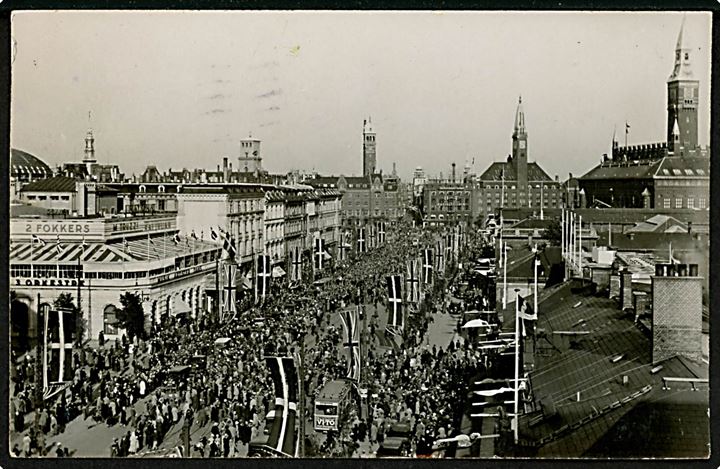 Vesterbrogade med flagudsmykning under den Britiske Uge 1932. Fotokort no. 207811 Kvalitet 7
