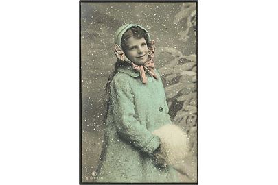 Julekort med med kvinde i sne. RPN no. 865-7397.