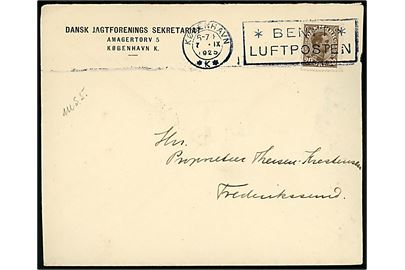 20 øre Chr. X på brev annulleret med TMS København *K* / *Benyt* Luftposten d. 7.9.1925 til Frederikssund.
