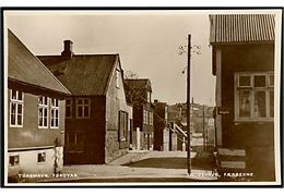 Thorshavn, gadeparti. Fotokort P.H. Weihe u/no. 
