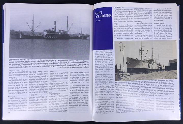 Søfartens Bog - sådan arbejder dansk Skibsfart. 152 sider illustreret beskrivelse udgivet af Foreningen til Søfartens Fremme.