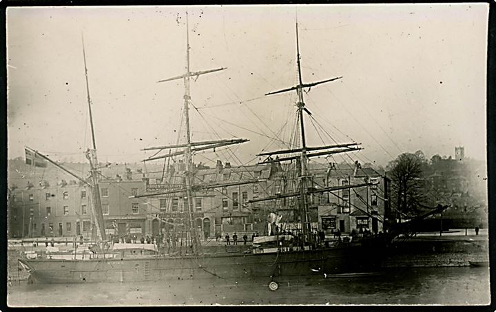 Neptun, norsk 3-mastet skonnert af Porsgrund. Strandet og forlist 1907 ved Venezuela. Fotokort u/no.
