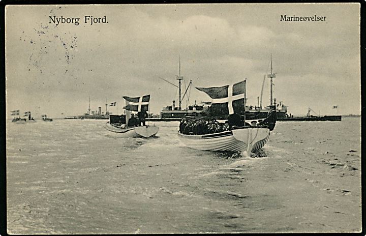 Nyborg Fjord, Marineøvelse med orlogsskibe i baggrunden. W. & M. no. 777.