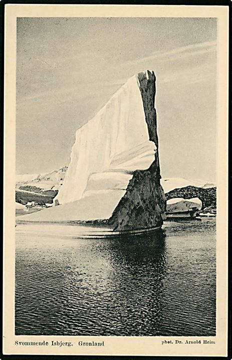 Grønland, svømmende isbjerg. Fotograf Dr. Arnold Helm. Brunner & Co. serie 84 D, no. 32.