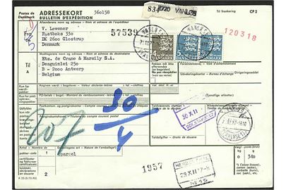 4 kr. og 5 kr. (2) Rigsvåben på internationalt adressekort for pakke annulleret med parentes stempel Vanløse (Vanløse 1) sn1 d. 21.12.1977 til Antwerpen, Belgien.