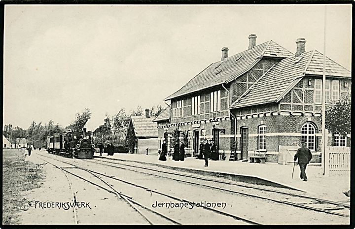 Frederiksværk. Jernbanestationen. A. Jensen u/no. 