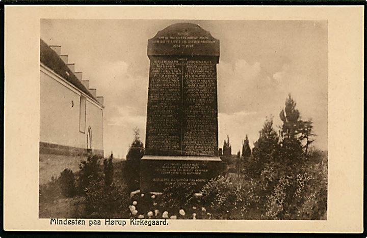 Hørup kirkegård med mindestem for faldne sønderjyder under 1. verdenskrig. Fr. Biehl u/no.