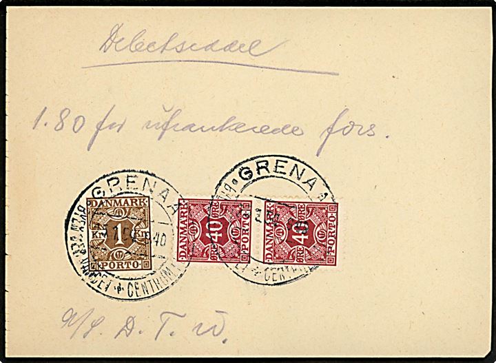 Håndskrevet Debetseddel med 40 øre (par) og 1 kr. Portomærke annulleret med turiststempel Grenaa d. 15.1.1954.