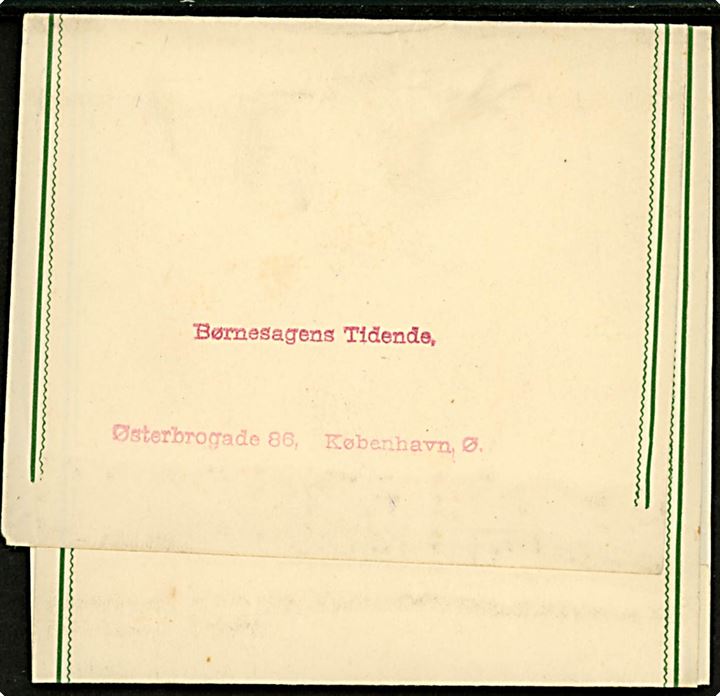 10 øre Bølgelinie helsags korsbånd (fabr. 33-Z) fra BØRNESAGENS TIDENDE annulleret med brotype IIIb Kjøbenhavn Ø sn6 d. 8.12.1921 til Avispostkontoret.