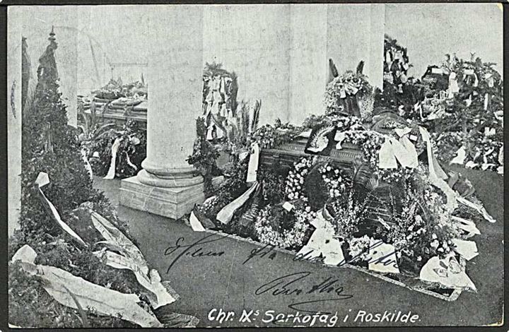 Kong Chr. IX's sarkofag i Roskilde Domkirke. Stenders u/no.