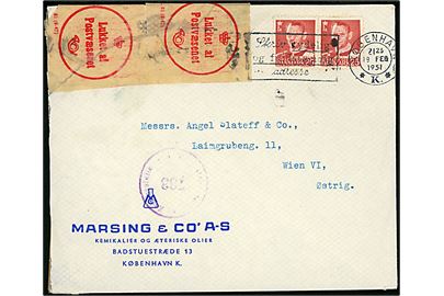 25 øre Fr. IX i parstykke på beskadiget kuvert fra København d. 19.2.1951 til Wien, Østrig. Lukket med fortrykt etiket Lukket af Postvæsenet A.61 (9-47). Åbnet af den østrigske efterkrigscensur.