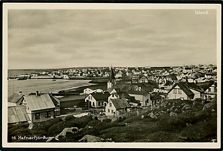 Hafnarfjördur, udsigt over byen. H. Árnason no. 56.
