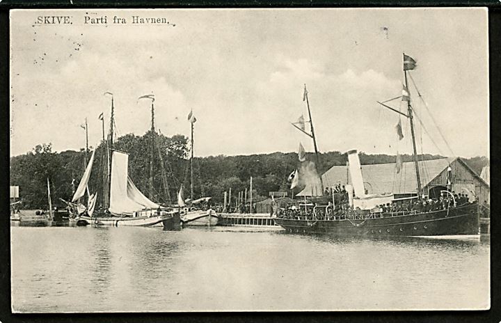 Skive havn med dampskib og mindre sejlbåde. W. M. no. 655.
