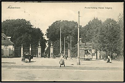 Købh., Frederiksberg's haves indgang med sporvogn no. 8. C.F. no. 23.