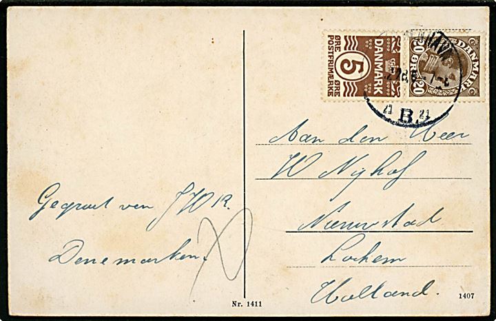 20 øre Chr. X og 5 øre Bølgelinie i sammentryk med tydelig spor efter automatafskæring på brevkort (Centralbanegården) fra Kjøbenhavn B. d. 2.12.1926 til Holland.