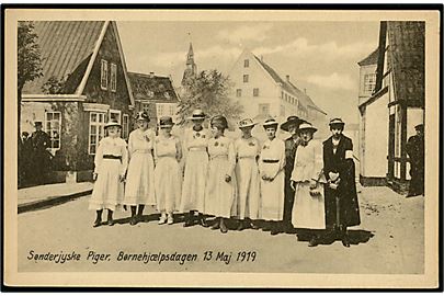 Sønderjyske Piger. Børnehjælpsdagen d. 13.5.1919. Dansk Reklameforlag u/no.