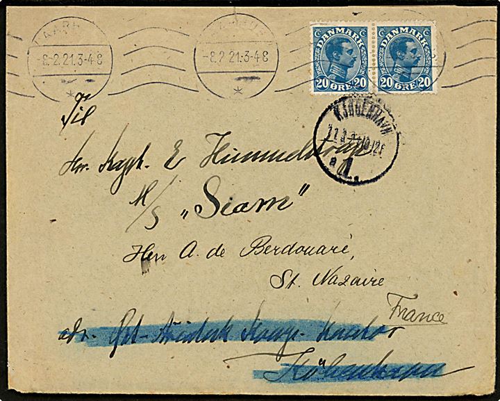 20 øre Chr. X i parstykke på brev fra Aarhus d. 8.2.1921 til kapt. Himmelstrup ombord på M/S Siam via rederiet Ø.K. i København - eftersendt til St. Nazaire, Frankrig.